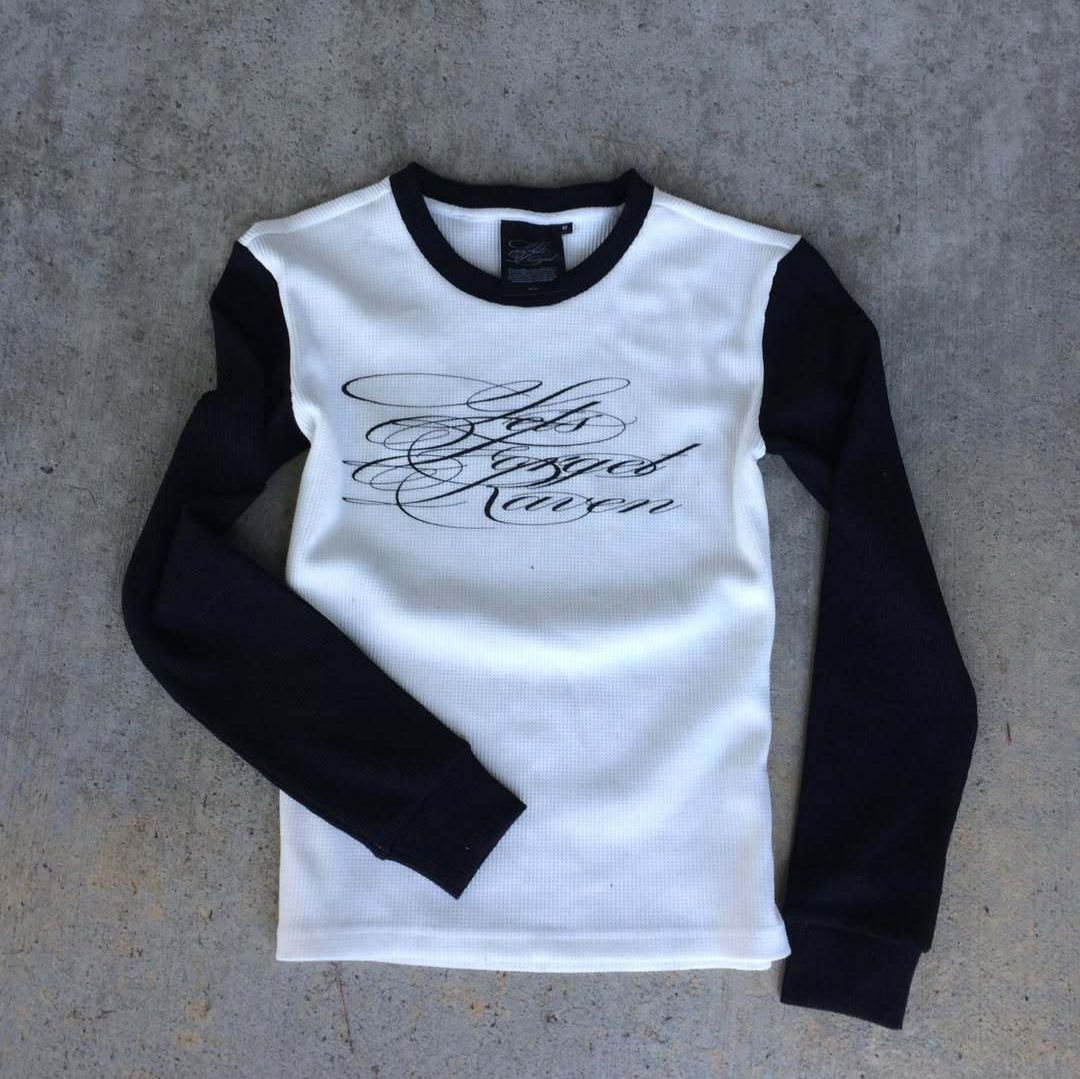 Nieuw T-shirt met lange mouwen - Street Fashion News recensie en prijs